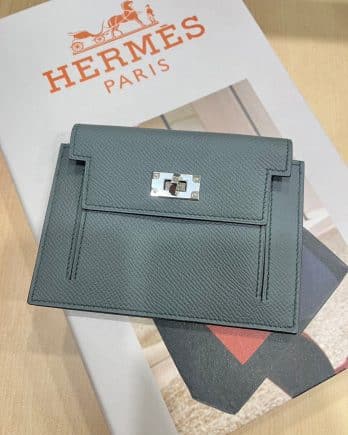在台現貨 HERMÉS Kelly Pocket Compact wallet 杏仁綠 銀釦